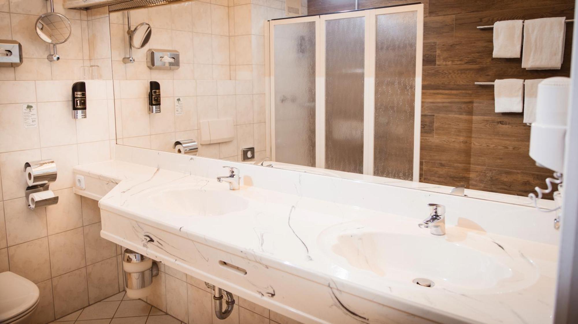 Sure Hotel By Best Western Rhoen Garden Poppenhausen Ngoại thất bức ảnh