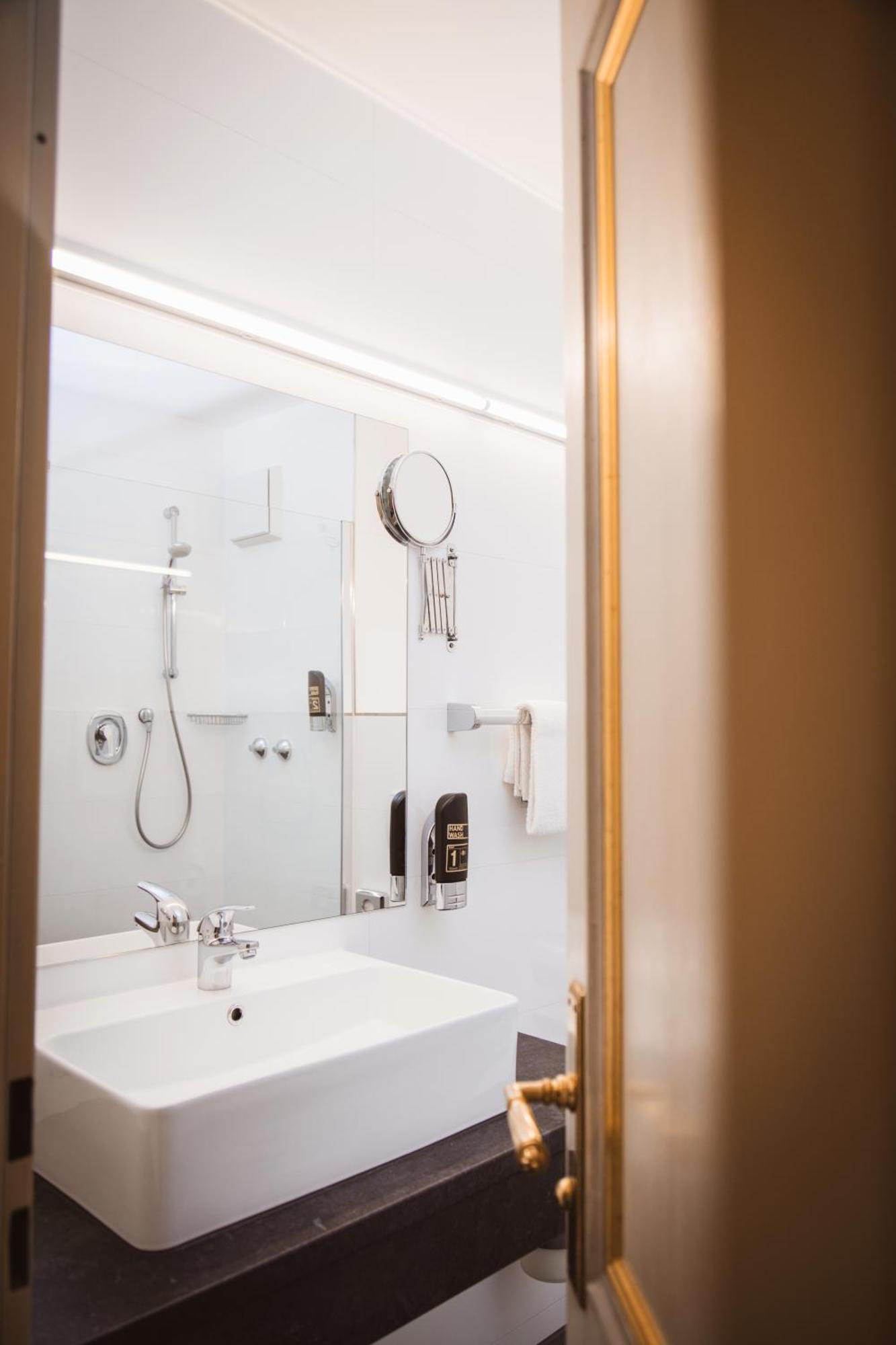 Sure Hotel By Best Western Rhoen Garden Poppenhausen Ngoại thất bức ảnh