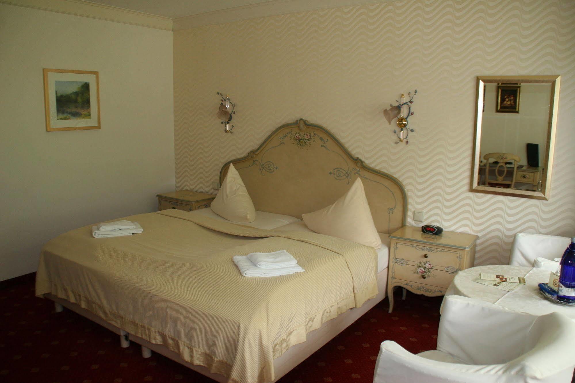 Sure Hotel By Best Western Rhoen Garden Poppenhausen Ngoại thất bức ảnh