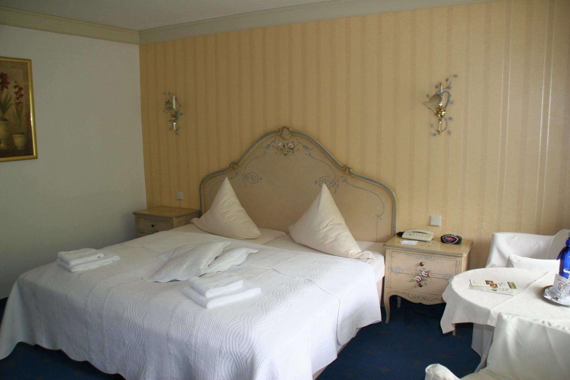 Sure Hotel By Best Western Rhoen Garden Poppenhausen Ngoại thất bức ảnh